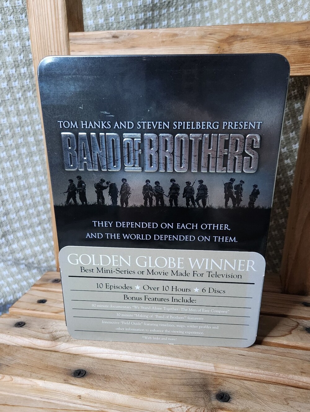DVD set Band of Brothers 10-PART HBO MINI SERIES 6-DISC TIN BOX SET Tom Hanks